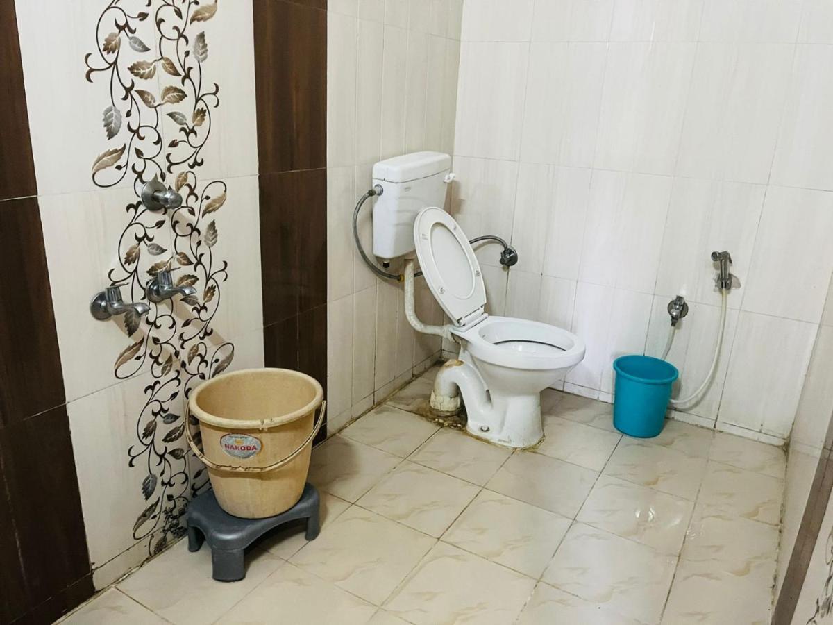 Akolia Jmc Hotel Lavish מראה חיצוני תמונה