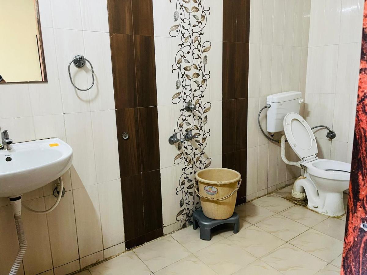 Akolia Jmc Hotel Lavish מראה חיצוני תמונה